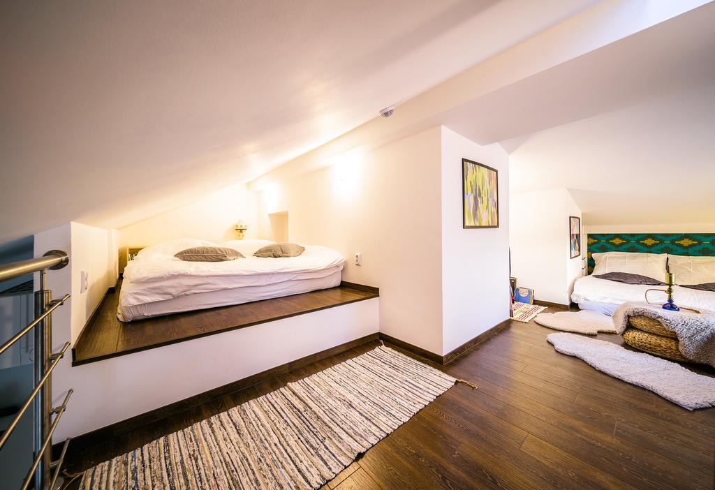 Rooftop Triplex Apartment In Centre Hradec Kralove Bagian luar foto