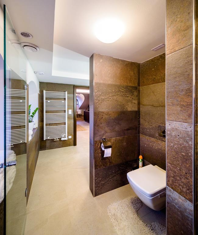 Rooftop Triplex Apartment In Centre Hradec Kralove Bagian luar foto