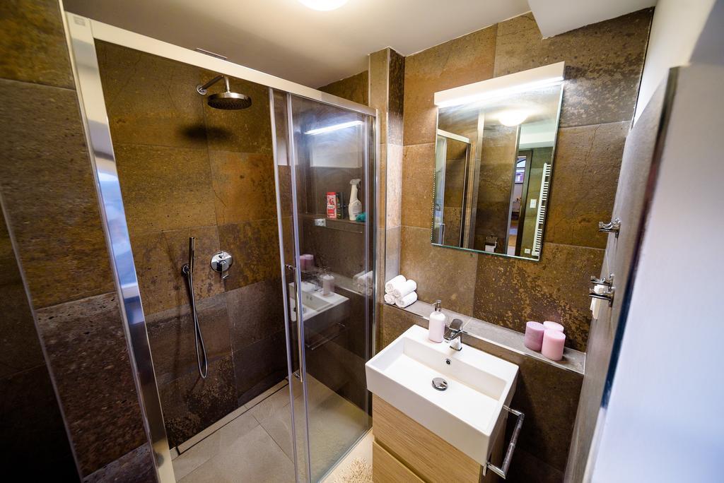 Rooftop Triplex Apartment In Centre Hradec Kralove Bagian luar foto