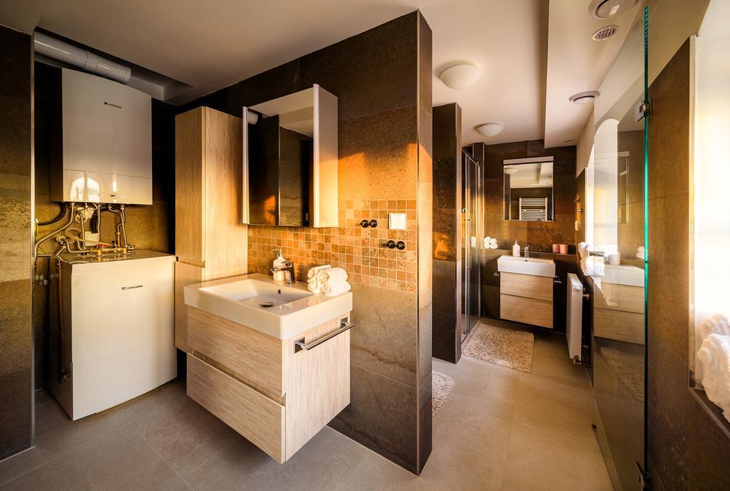 Rooftop Triplex Apartment In Centre Hradec Kralove Bagian luar foto