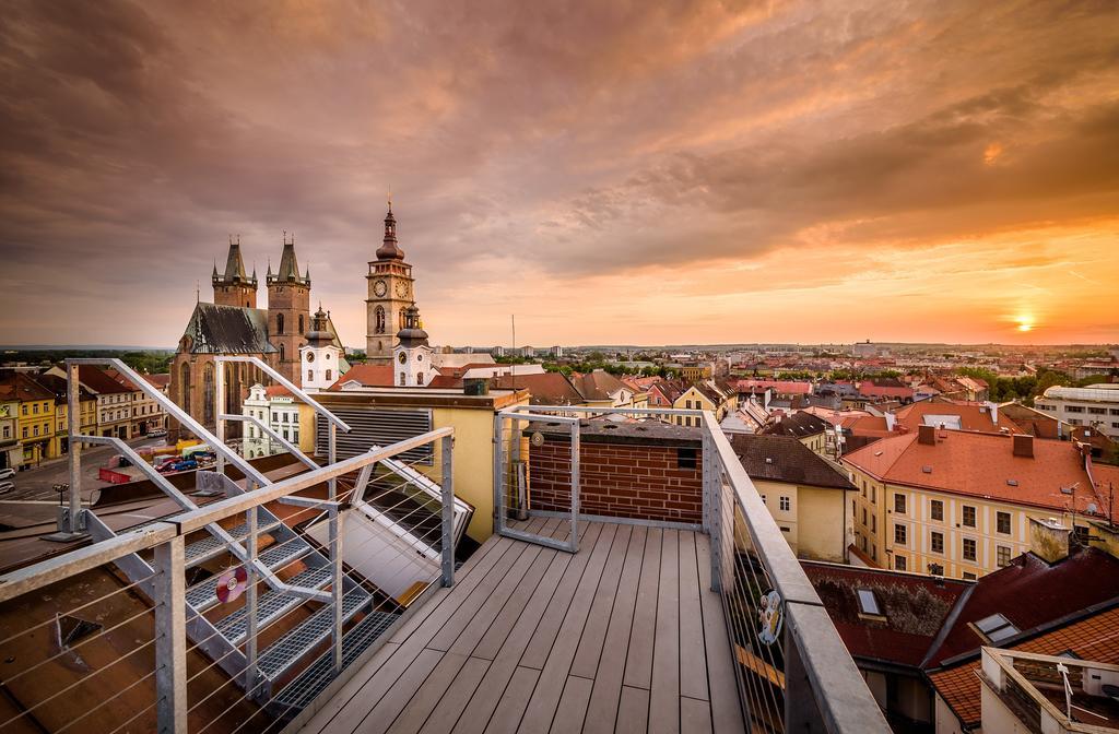 Rooftop Triplex Apartment In Centre Hradec Kralove Bagian luar foto
